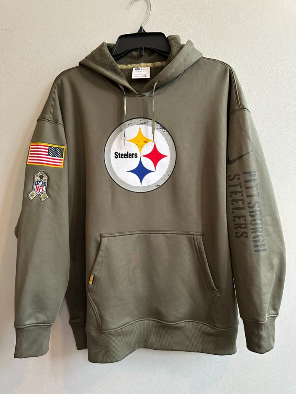 Nike Pittsburg Steelers 2022 Salute To Service Therma-FIT Hoodie Men's Large NFL